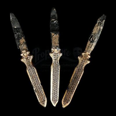 Lot # 16 - ASSASSIN'S CREED - Aguilar's (Michael Fassbender) Collar Throwing Knives