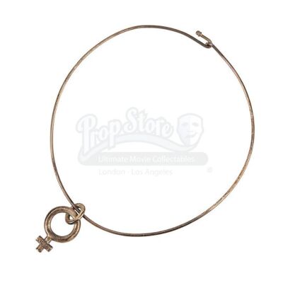 Lot #62 - AUSTIN POWERS: THE SPY WHO SHAGGED ME (1999) - Felicity Shagwell's (Heather Graham) Necklace