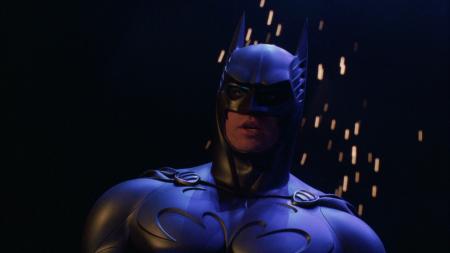 Lot #42 - BATMAN FOREVER (1995) - Batman's (Val Kilmer) Sonar Batsuit Display - 21