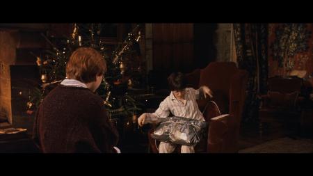 Lot #160 - HARRY POTTER AND THE PHILOSOPHER'S STONE (2001) - Harry Potter's (Daniel Radcliffe) Pyjamas - 13