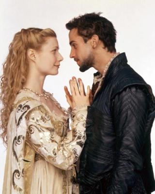 Lot #287 - SHAKESPEARE IN LOVE (1998) - Viola de Lesseps' (Gwyneth ...