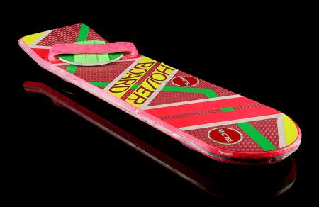 Lot #24 - BACK TO THE FUTURE PART II (1989) - Michael J. Fox-autographed Marty McFly Lenticular Mattel Hoverboard - 3