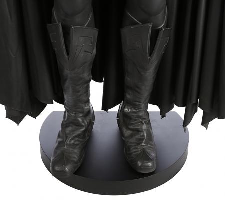 Lot #42 - BATMAN FOREVER (1995) - Batman's (Val Kilmer) Sonar Batsuit Display - 6