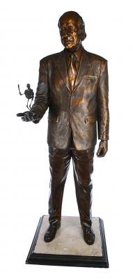 Lot #154 - RAY HARRYHAUSEN - Life-size Ray Harryhausen Statue