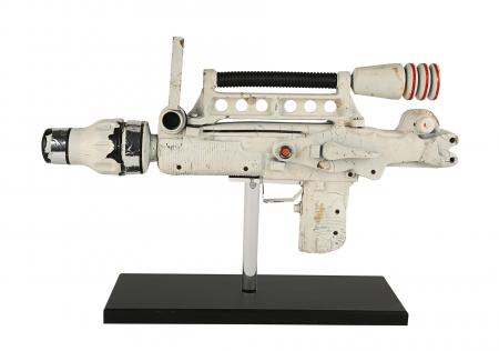 Lot #201 - JAMES BOND: MOONRAKER (1979) - Astronaut Laser Rifle
