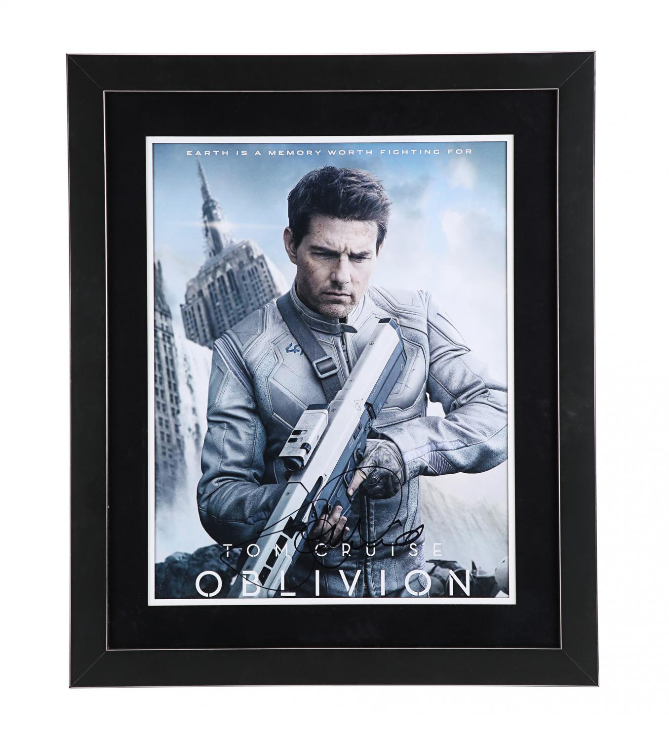 Lot #266 - OBLIVION (2013) - Jack Harper's (Tom Cruise) Rifle with Tom ...