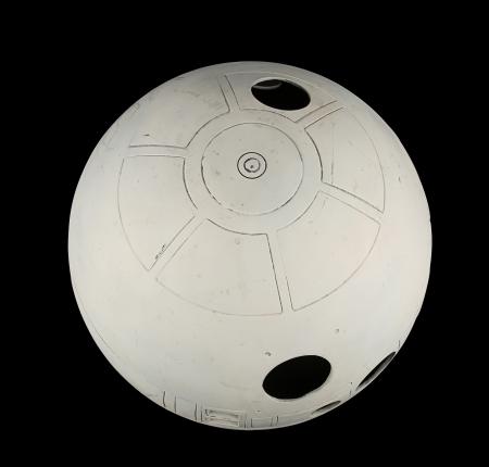Lot #316 - STAR WARS: THE PHANTOM MENACE (1999) - Kenny Baker Estate Collection: R2-D2 (Kenny Baker) Dome - 18