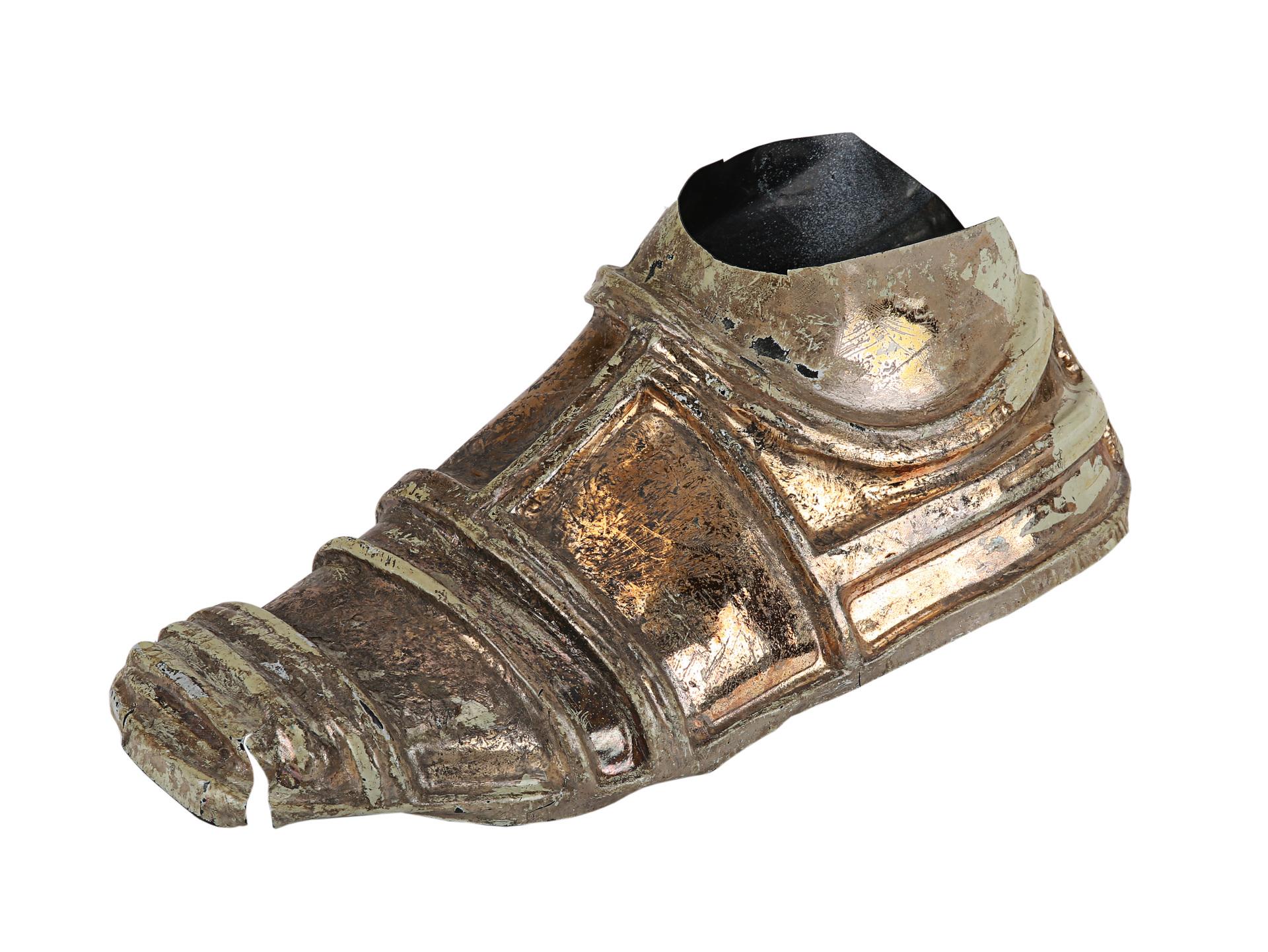 New limited edition C-3PO shoes shops