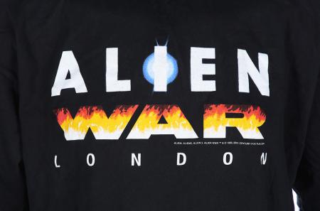 Lot #432 - ALIEN WAR - LONDON (1993 - 1996) - Mechanical Facehugger, T-shirt, Wall Plaque and Programme - 12