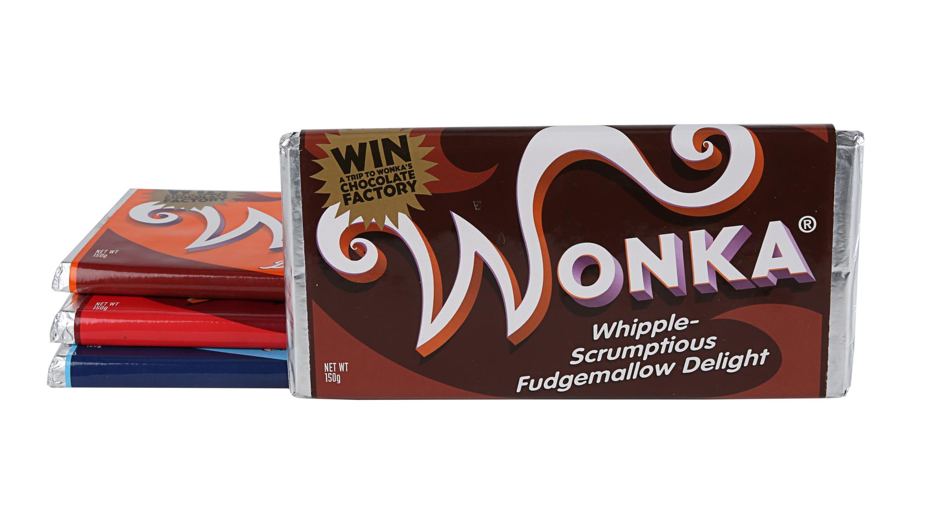 Lot #497 - CHARLIE AND THE CHOCOLATE FACTORY (2005) - Set of Four Wonka ...