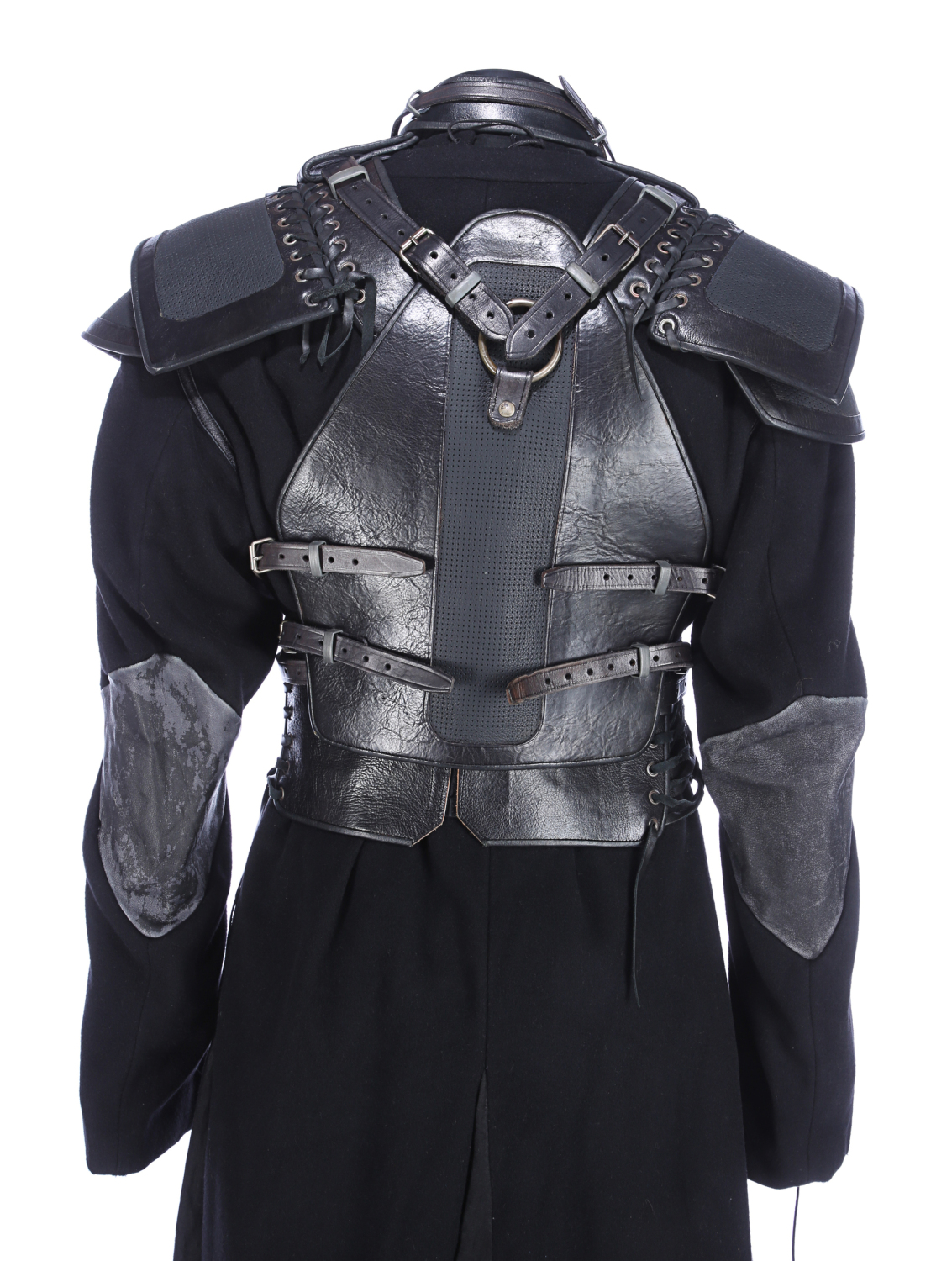 Lot #747 - LAST KNIGHTS (2015) - Raiden's (Clive Owen) Costume and ...